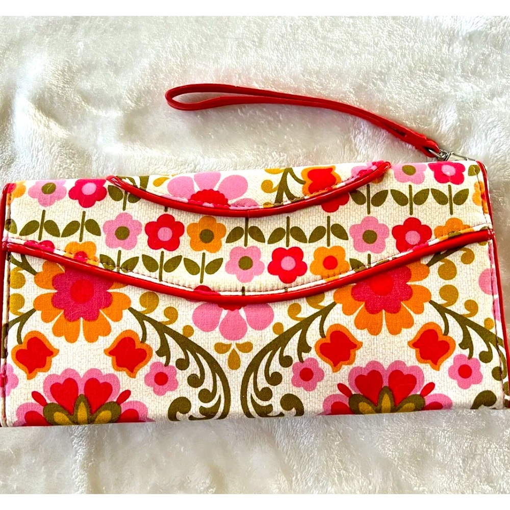 Retired Vera Bradley Clutch Wrislet